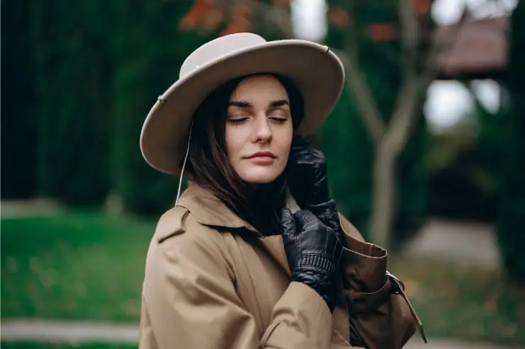 Coupe midi légèrement dégradée mi-longue facile à entretenir